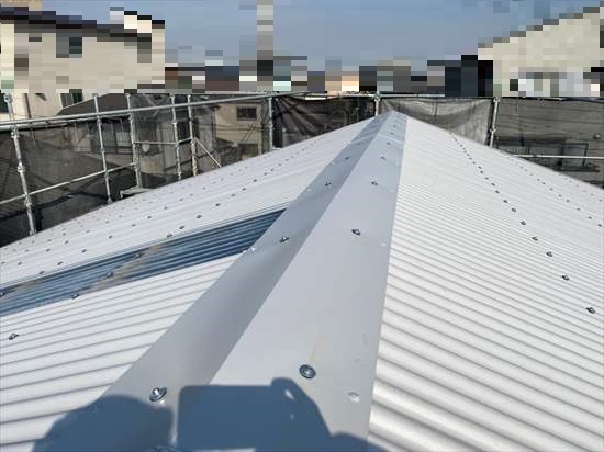 スレート小波　カバー工法　施工完了